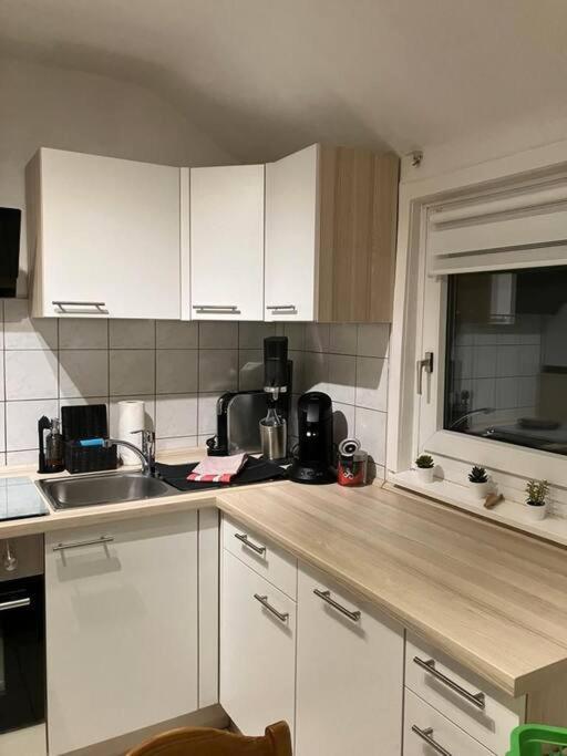 Zentrale Ruhige 3-Zimmer-Wohnung Kassel Exterior foto